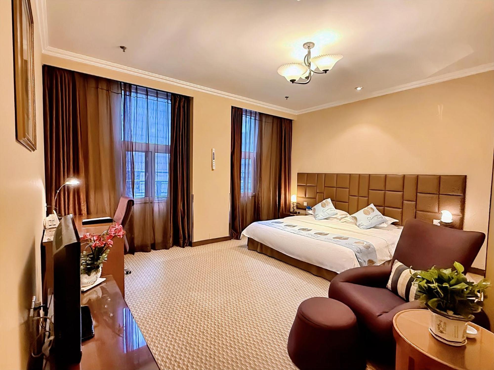 Chongqing Milky Way Hotel Екстер'єр фото
