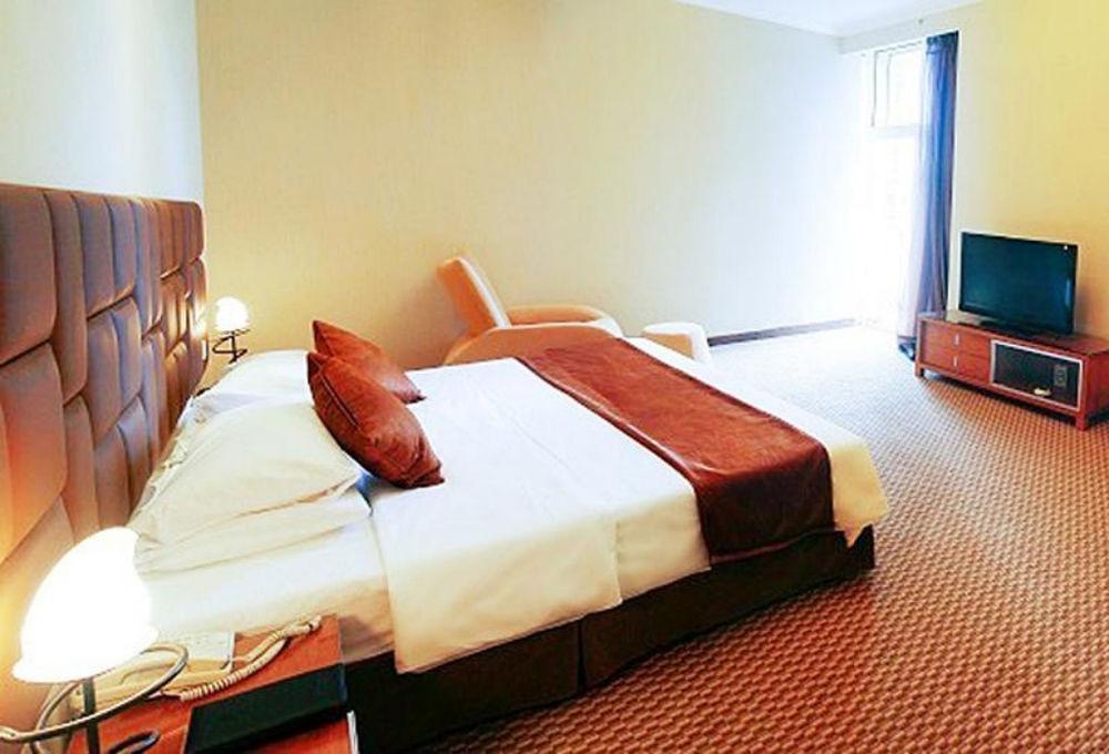 Chongqing Milky Way Hotel Екстер'єр фото